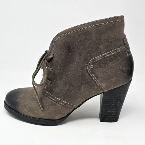 Clarks Artisan Gray Taupe Leather Alpine Lace Up Ankle Booties Womens Size 5.5 - Picture 2 of 11